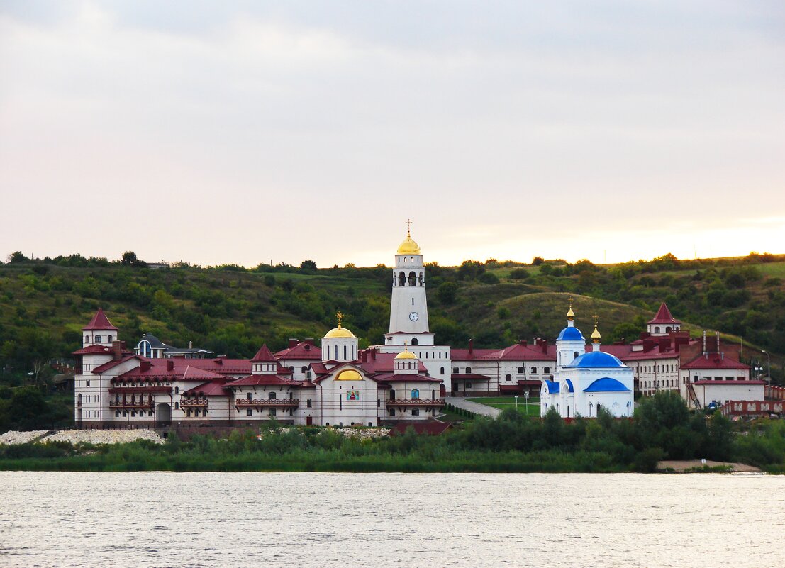 СВЯТО - БОГОРОДИЧНЫЙ КАЗАНСКИЙ МУЖСКОЙ МОНАСТЫРЬ. - Александра Фомина