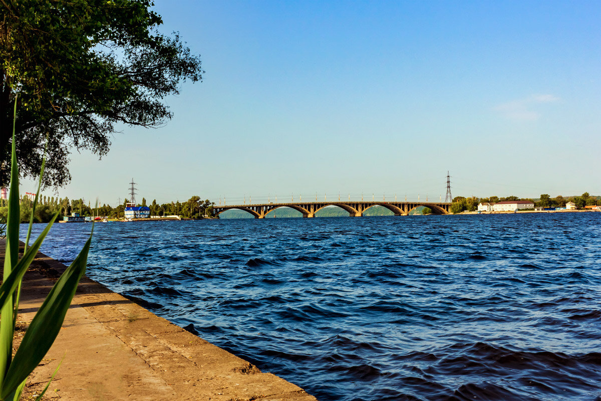 Мост через водохранилище - Юрий Стародубцев