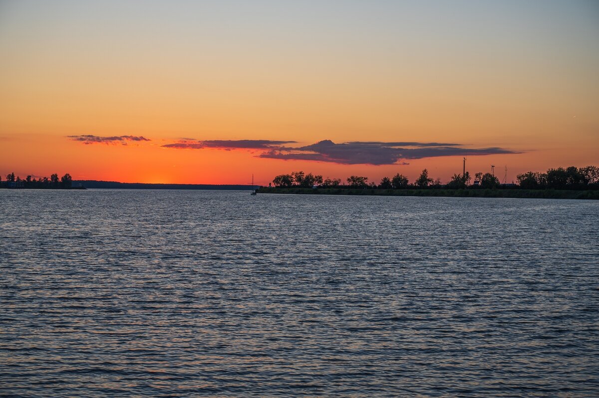 Закатный вечер на канале имени Москвы. - Виктор Евстратов Закатный вечер на канале имени Москвы. - Виктор Евстратов