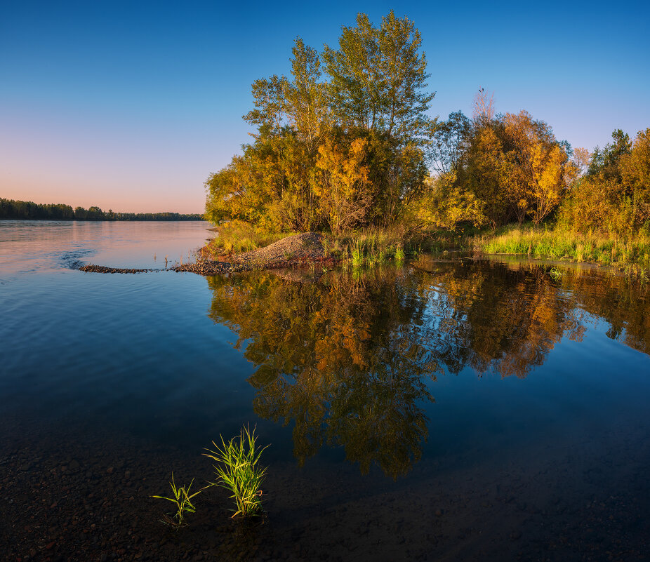 * - Александр Иванов