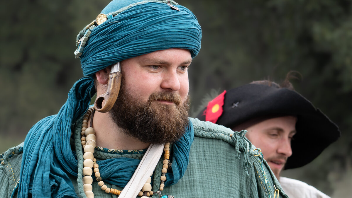 Пират - Евгений Сладкевич Пират - Евгений Сладкевич