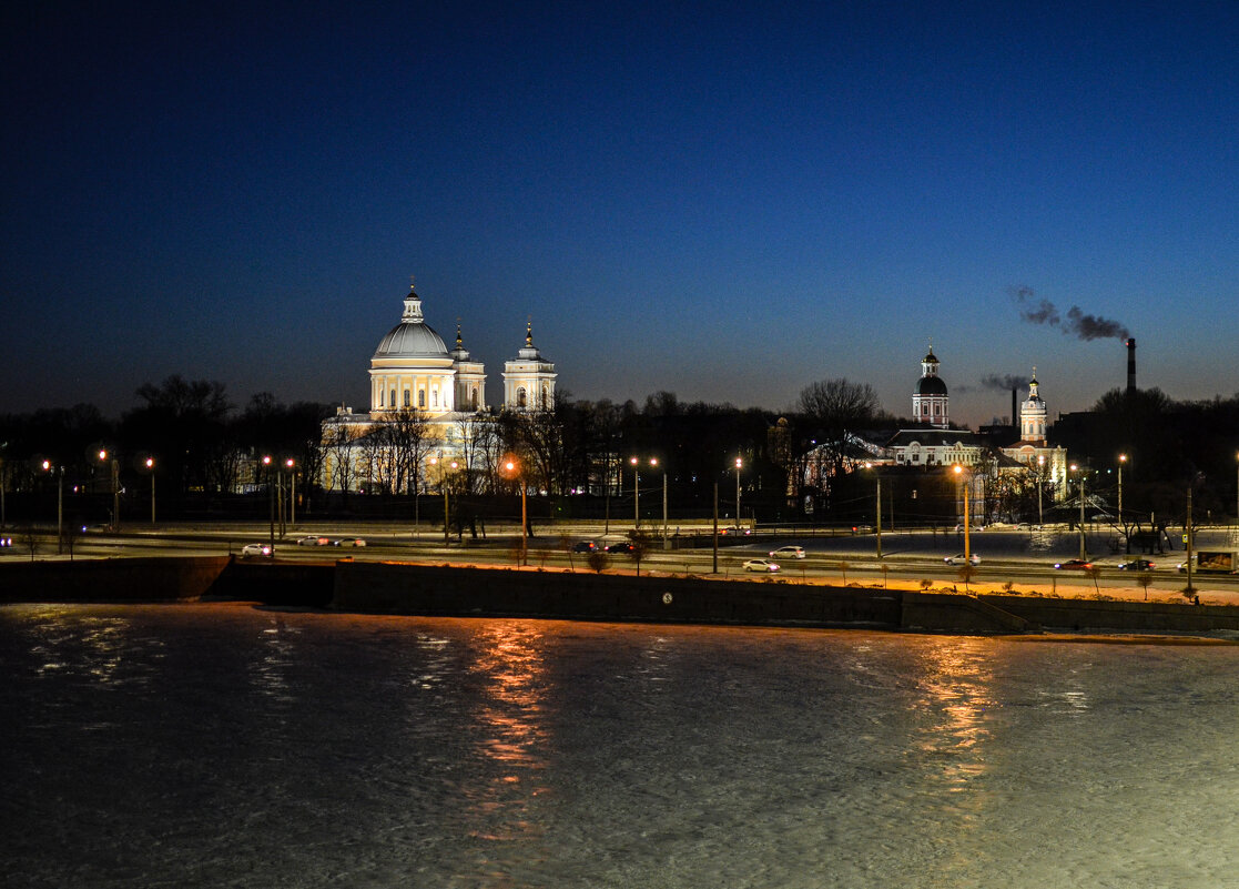 Александро-Невская лавра с моста Александра Невского - Магомед .