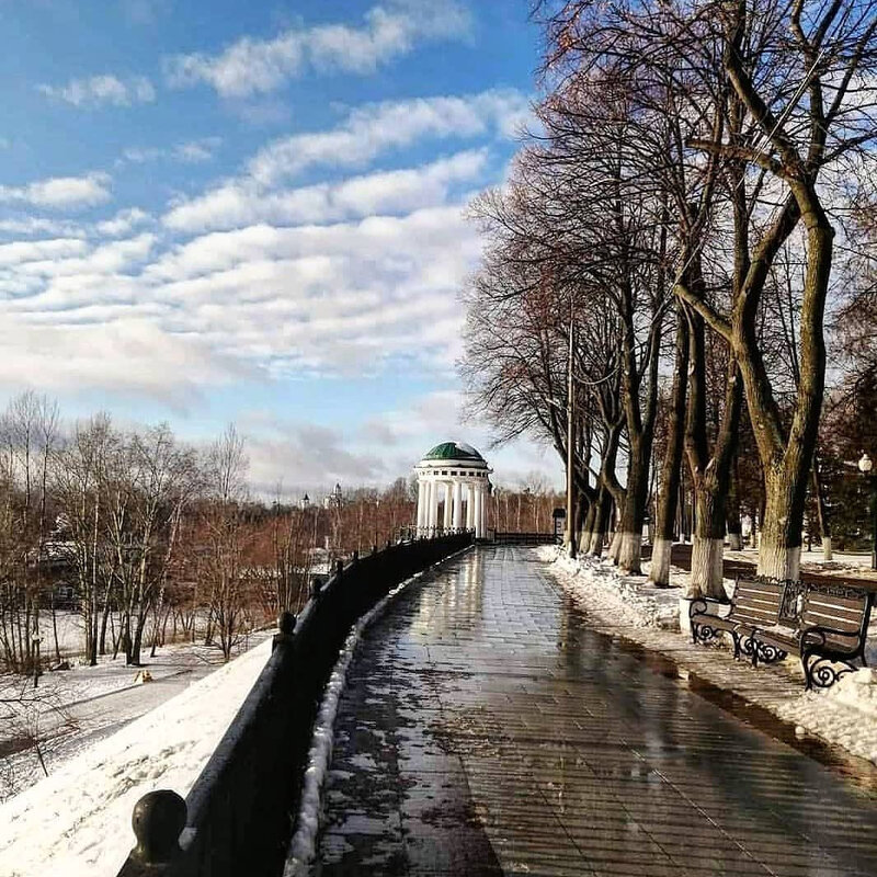 Осень. набережная - Михаил Свиденцов