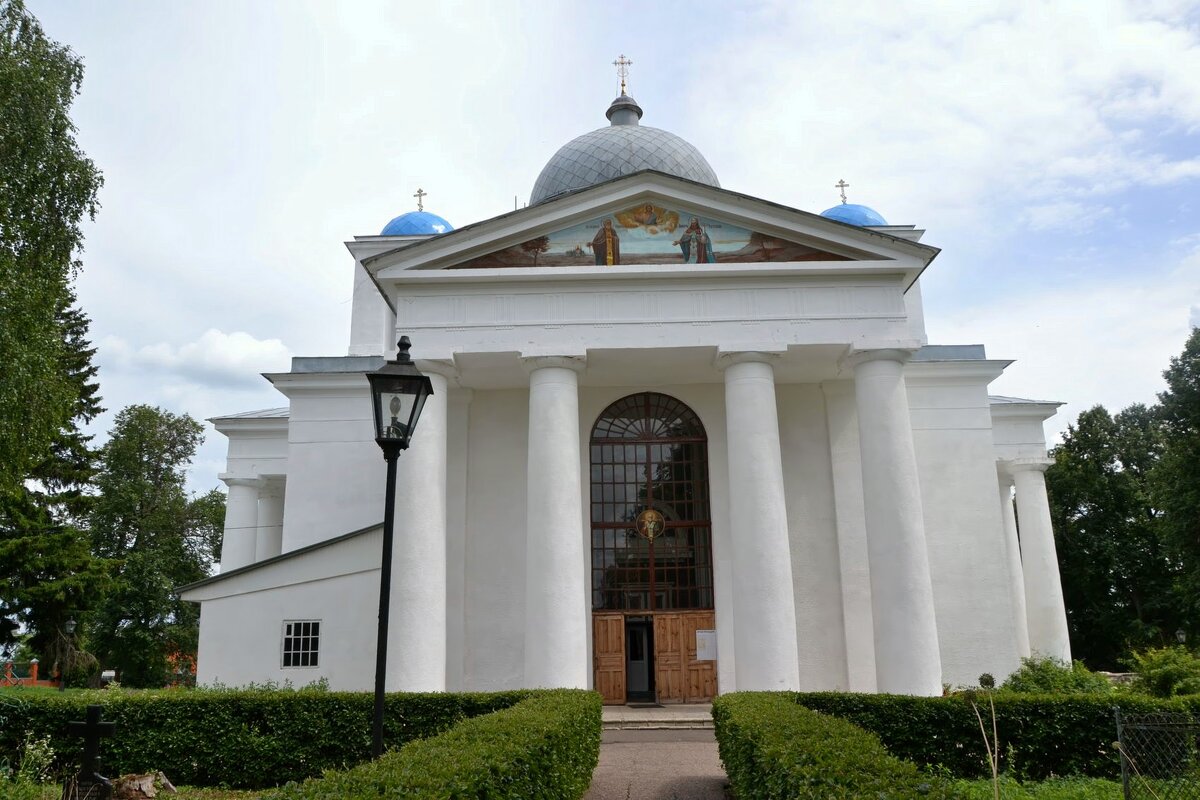 Никольский храм в Серебряных - Прудах. - Михаил Столяров