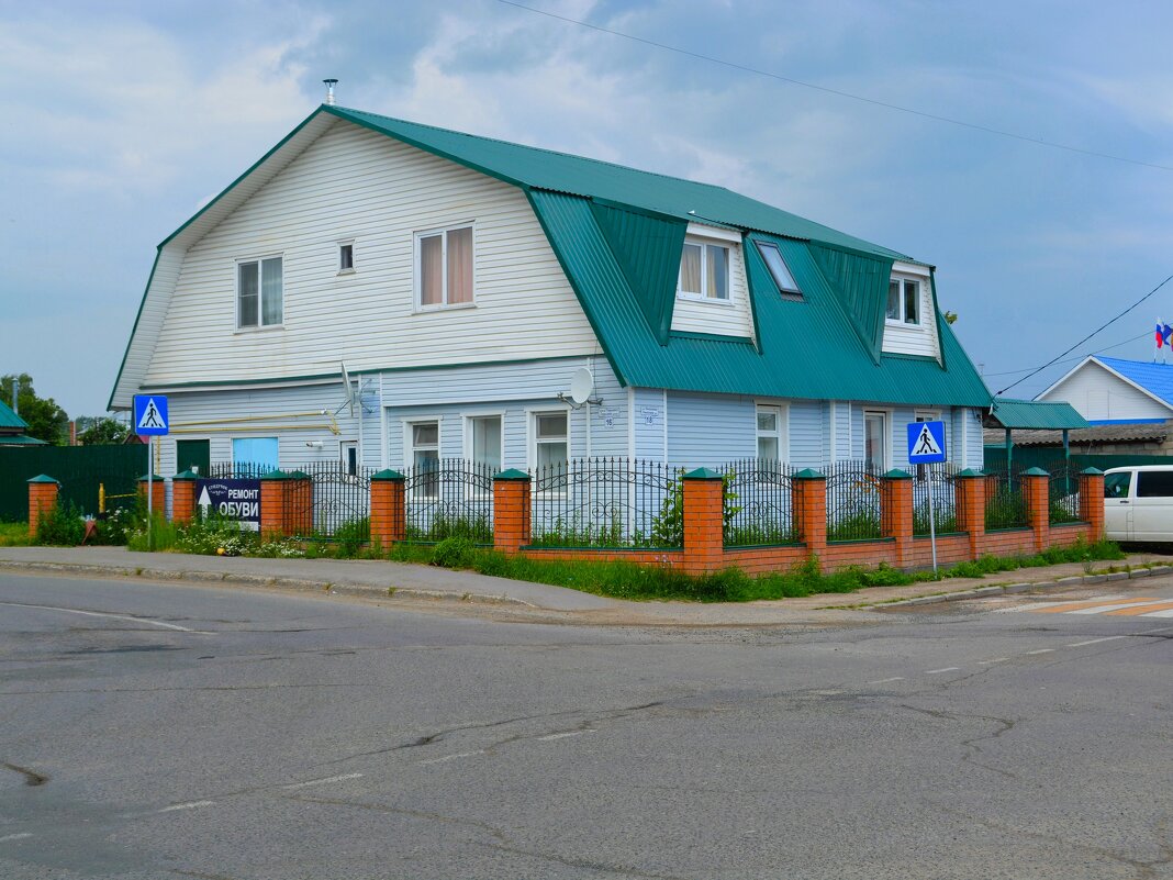 Мариинский Посад. Коттедж по ул. Николаева 18. - Пётр Чернега Мариинский Посад. Коттедж по ул. Николаева 18. - Пётр Чернега