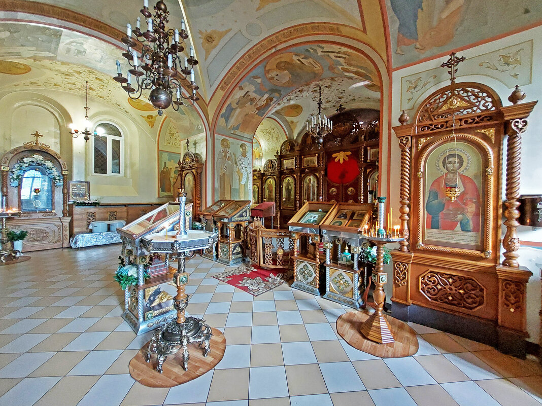 В храме в честь иконы Божией матери "Всех скорбящих радость" при больнице МОНИКИ. - ИРЭН@ . В храме в честь иконы Божией матери "Всех скорбящих радость" при больнице МОНИКИ. - ИРЭН@ .