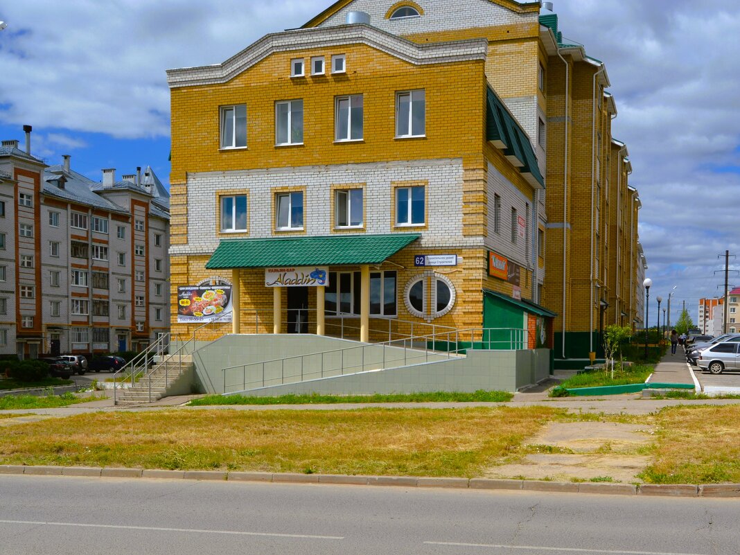 Новочебоксарск. Кальян-бар "Алладин". - Пётр Чернега Новочебоксарск. Кальян-бар "Алладин". - Пётр Чернега