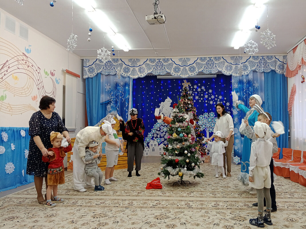 Празднование Нового года в детском саду - Юлия Денискина