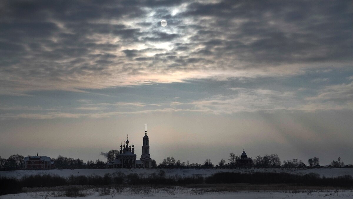 Суздаль. Храм арх. Михаила в Михалях - Вячеслав Колобовников