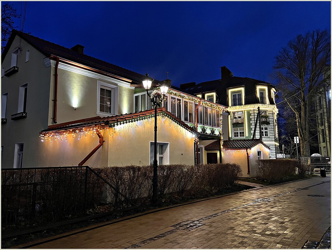 По утреннему городу. - Валерия Комова