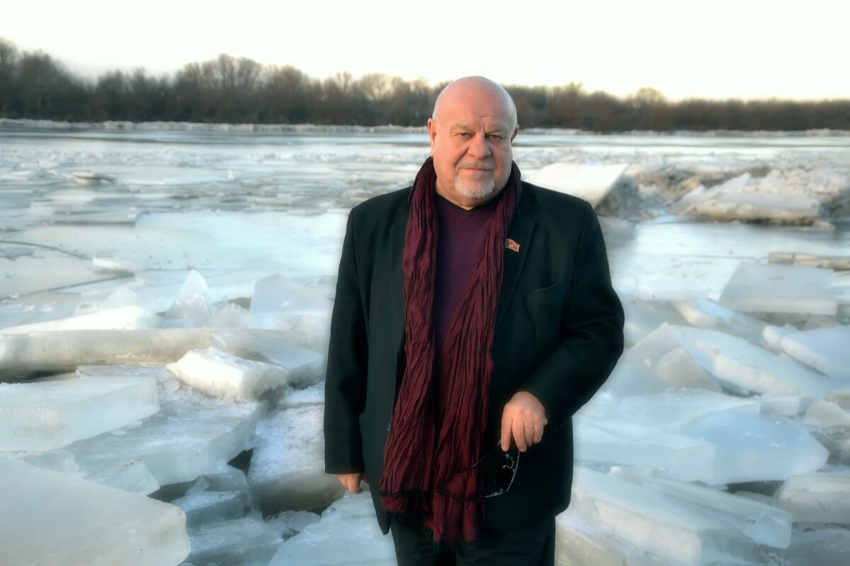 На Оке. - Михаил Столяров