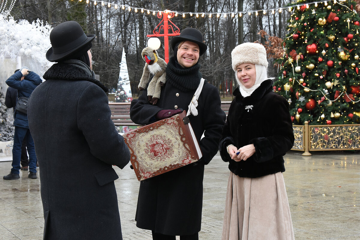 Москва. Праздничные гулянья в парке. - Наташа ***** Москва. Праздничные гулянья в парке. - Наташа *****