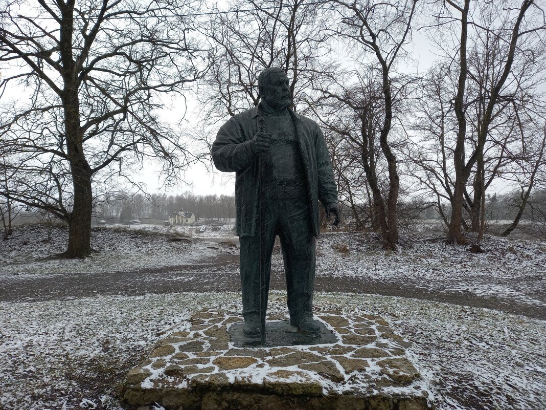 Памятник - BoxerMak Mak