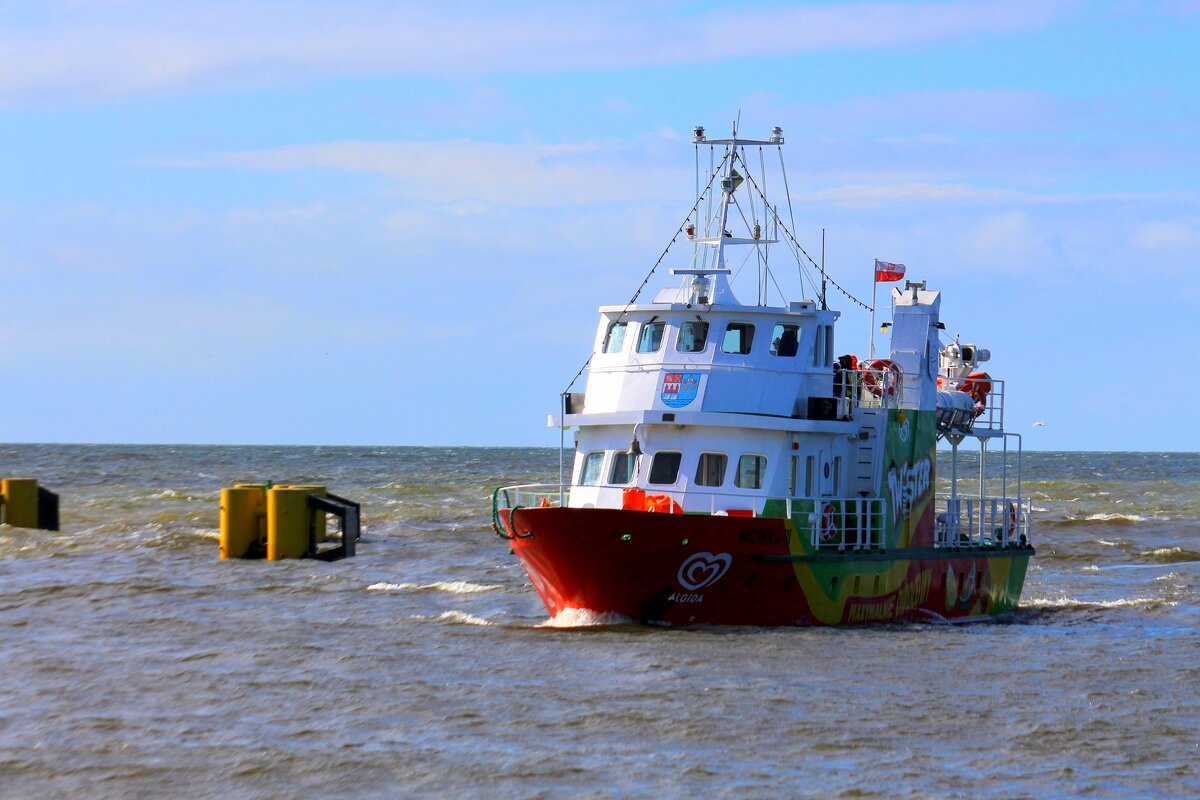 Про кораблик - Юрий. Шмаков