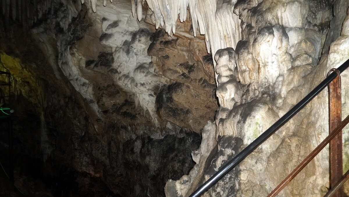 В пещере. - Alex 711402