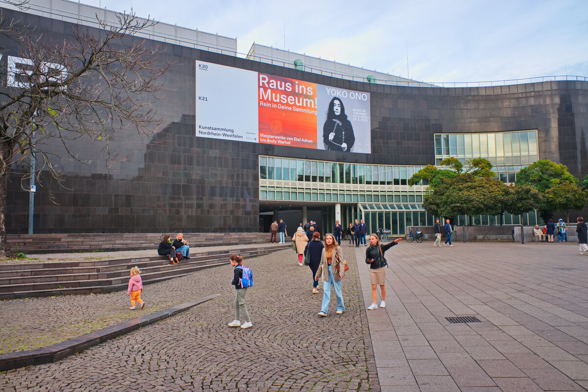 *** - Witalij Loewin