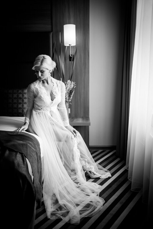 Свадебное утро. Откуда грусть в глазах твоих.. - Вячеслав Владимирович