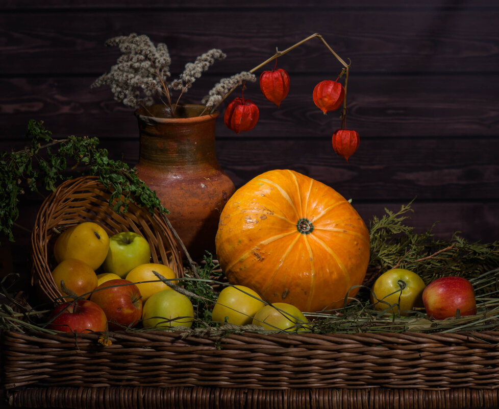 Тыква с яблоками . - Анатолий Нецепляев Тыква с яблоками . - Анатолий Нецепляев