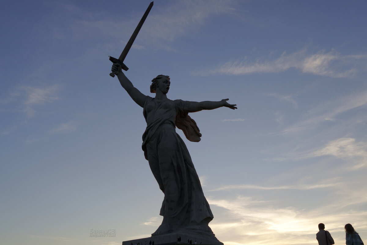 Родина-Мать зовёт! - Сергей Беляев Родина-Мать зовёт! - Сергей Беляев