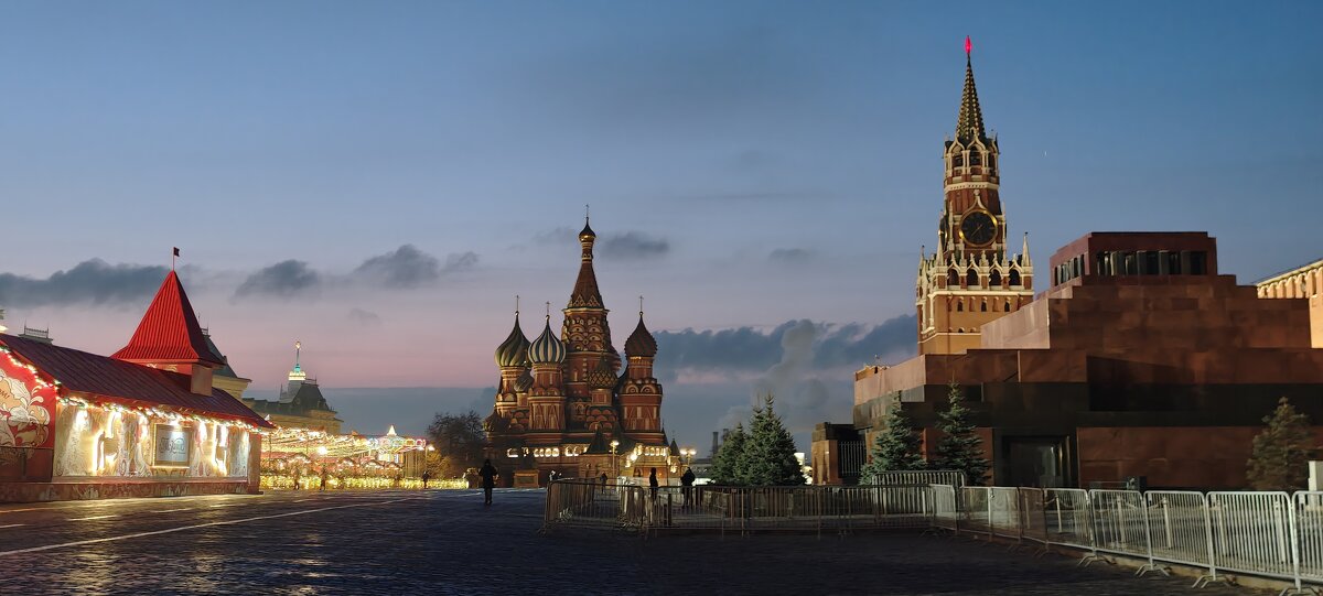 На Красной площади - <<< Наташа >>> На Красной площади - <<< Наташа >>>