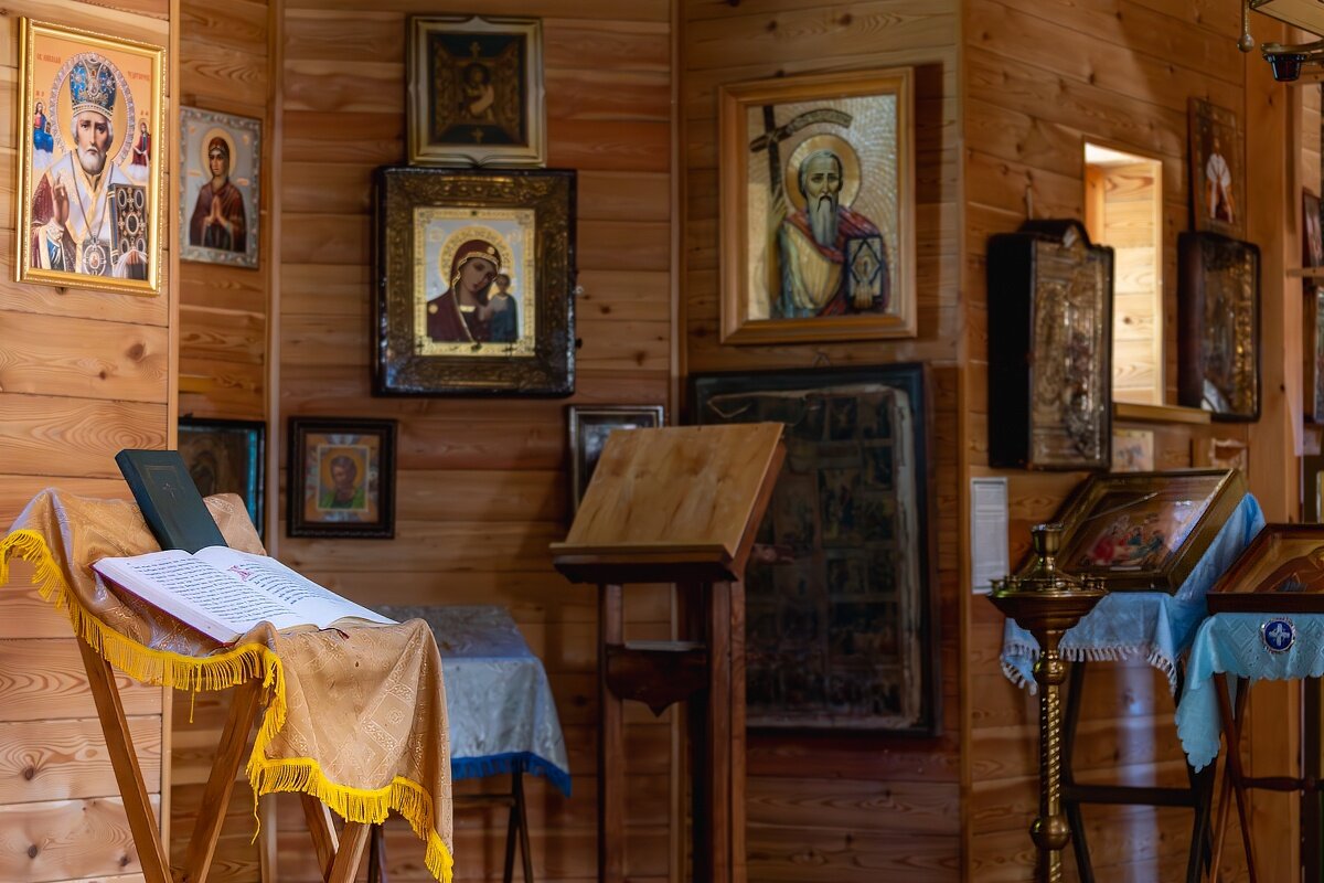 В Свято-Михайловском мужском монастыре - Игорь Сикорский В Свято-Михайловском мужском монастыре - Игорь Сикорский