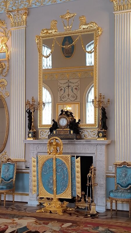 В Арабесковом зале. - Ольга В Арабесковом зале. - Ольга