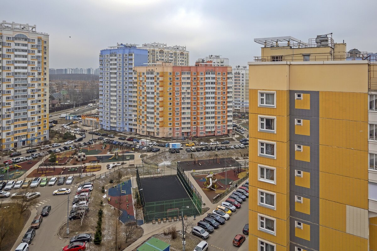 Современный двор в Новой Москве - Валерий Иванович Современный двор в Новой Москве - Валерий Иванович