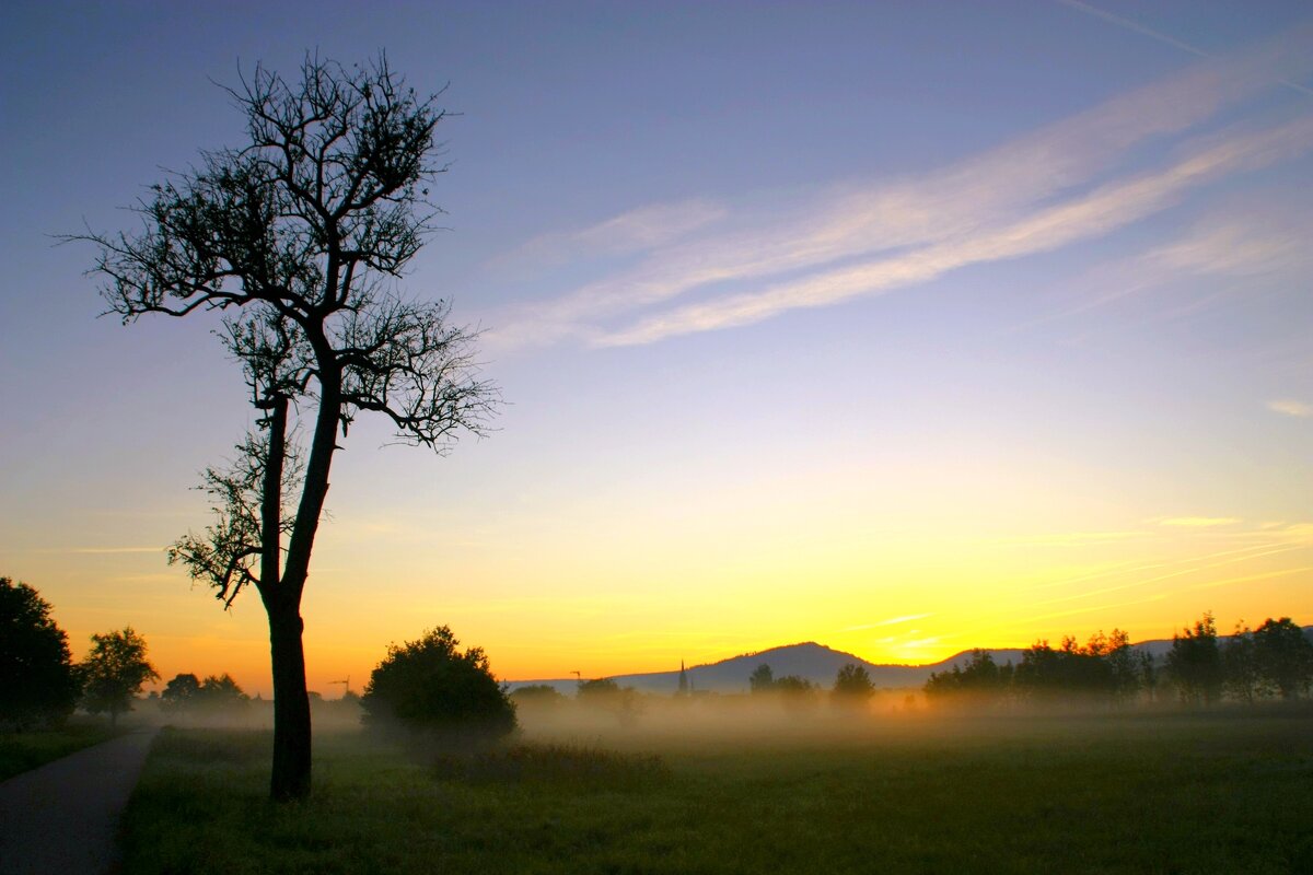 Светает - Юрий. Шмаков Светает - Юрий. Шмаков