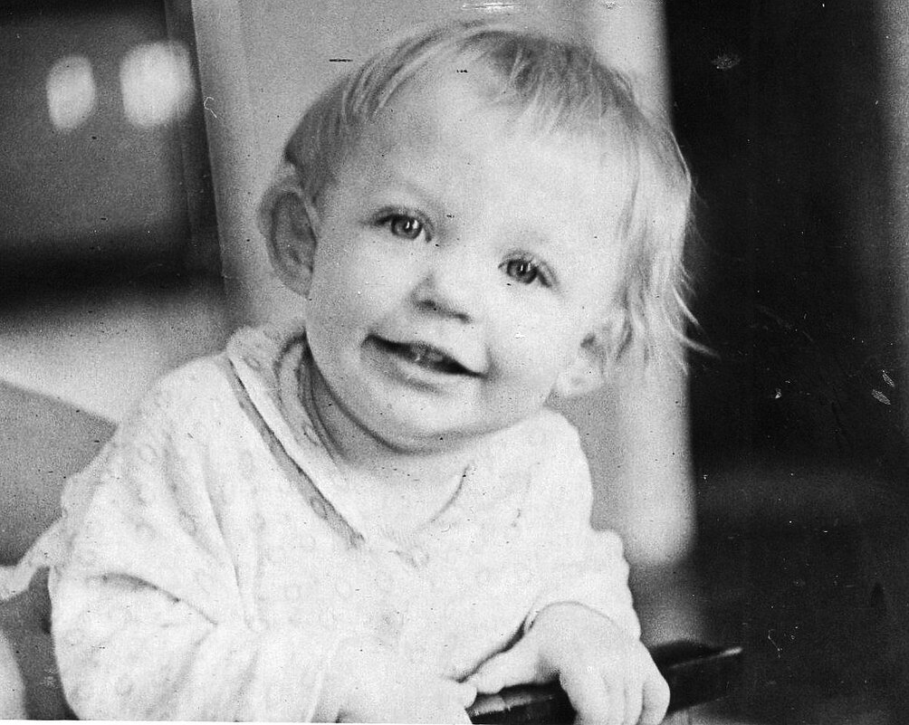 Моя младшая дочка Анечка! (К 80-летию Победы) - Владимир 