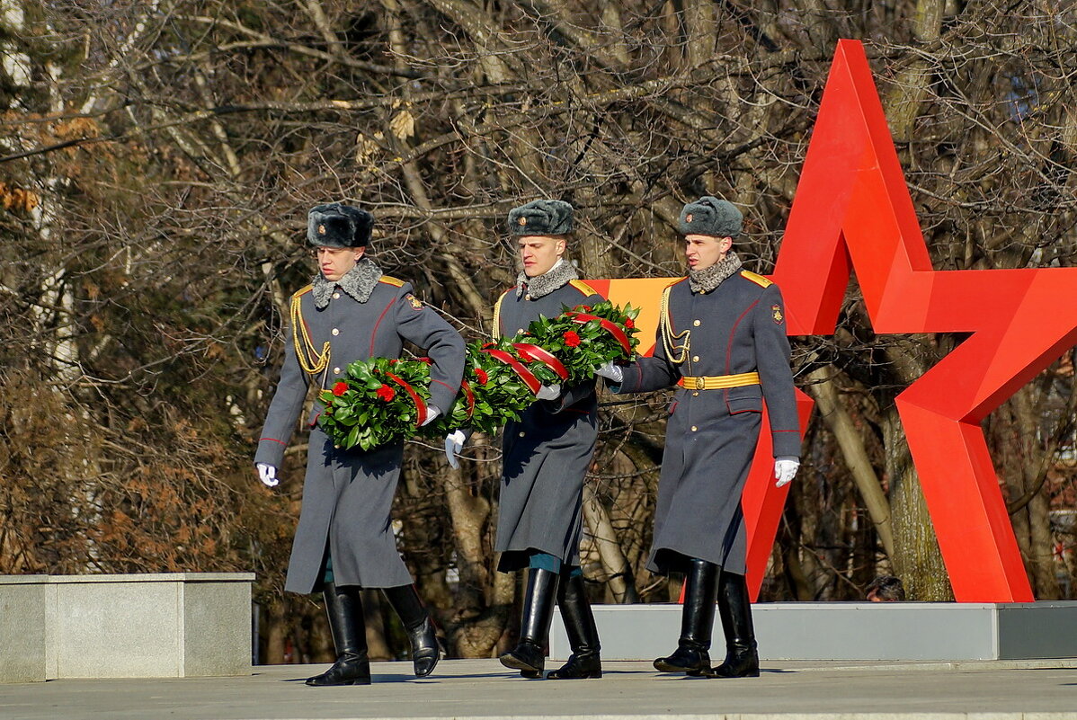 12 Феврале - Освобождение г. Краснодара в 1943г. - Николай Саржанов 12 Феврале - Освобождение г. Краснодара в 1943г. - Николай Саржанов