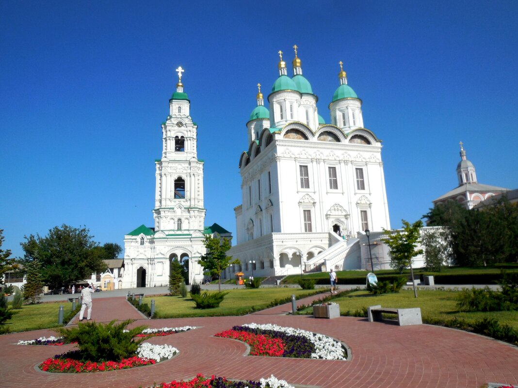 Храм в Астрахани. Кремль - Надежда Храм в Астрахани. Кремль - Надежда