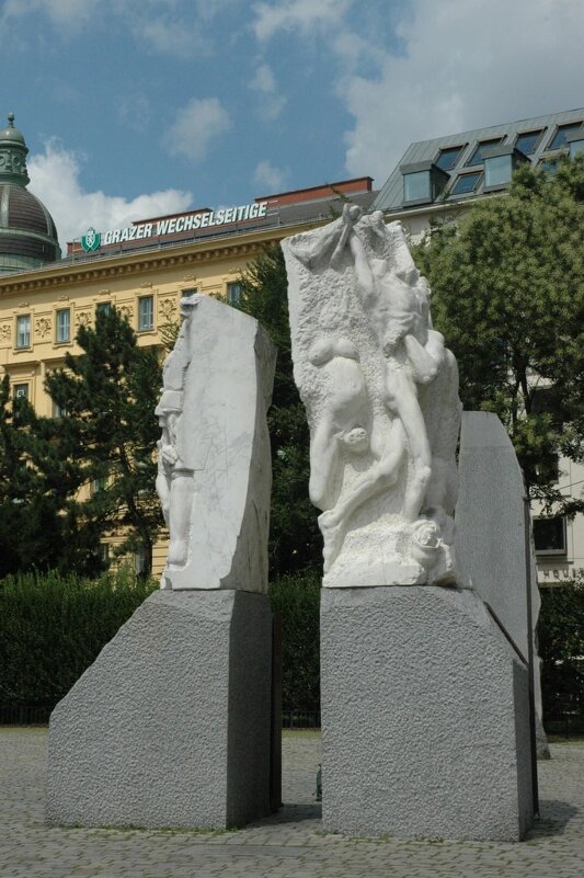 Памятник против войны и фашизма - Alexandra Sakharova