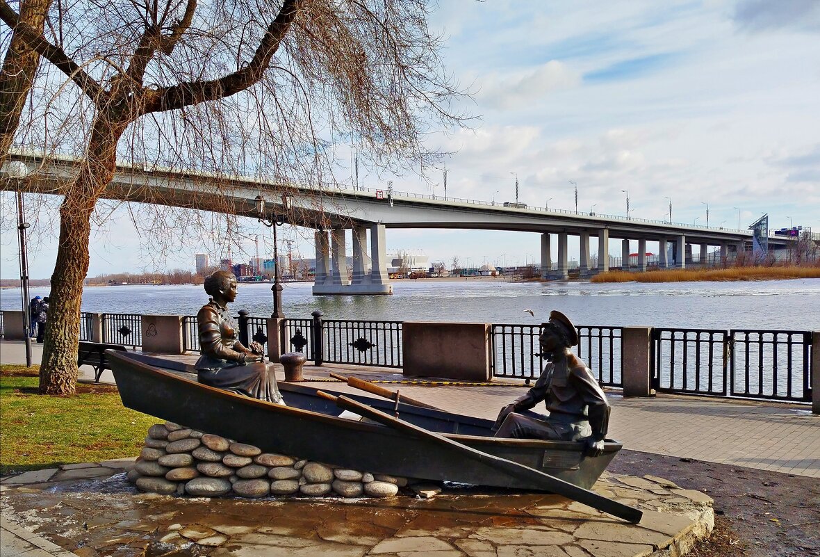 Прогуливаясь по набережной! - Надежда 