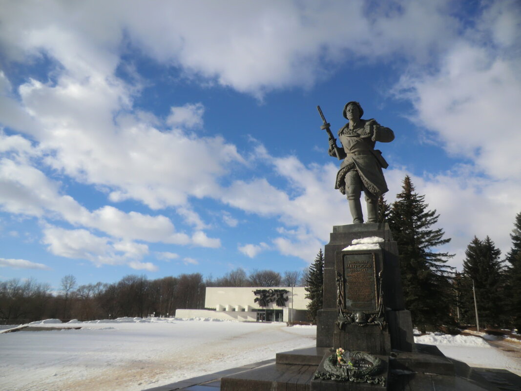 Великие Луки. Памятник на захоронении Александра Матросова...Победа80 - Владимир Павлов