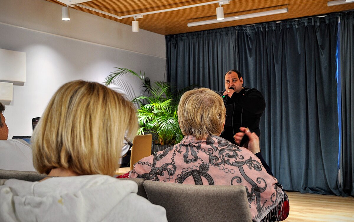 Блондинки долголетия,,,,) - Анатолий Колосов Блондинки долголетия,,,,) - Анатолий Колосов