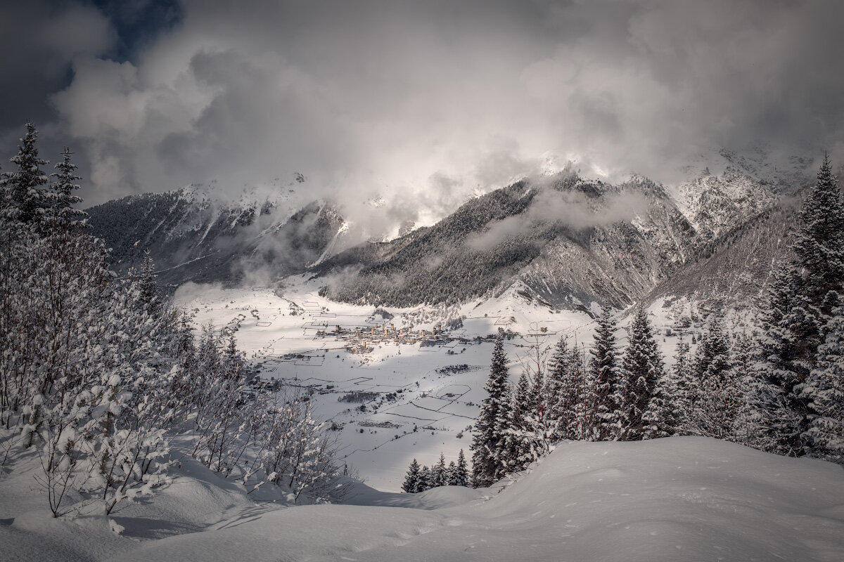 Svan Village Lakhiri - Fuseboy Svan Village Lakhiri - Fuseboy
