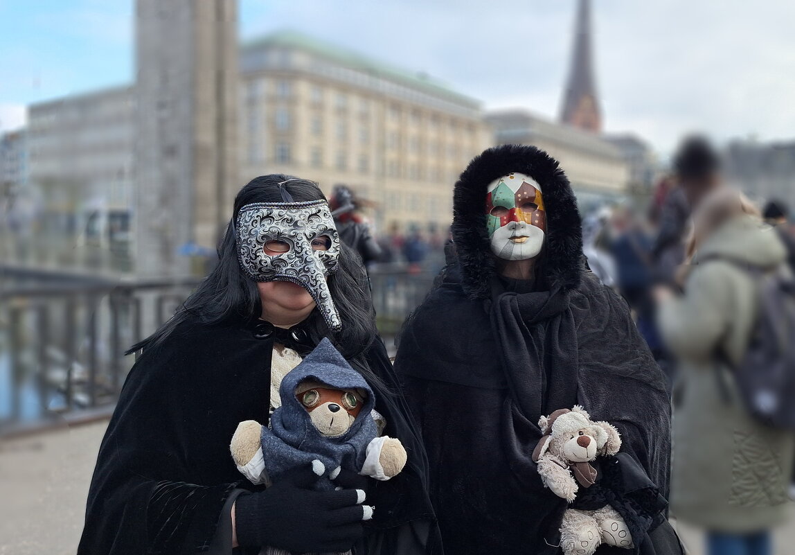 Венецианский карнавал в Гамбурге. Персонажи - Андрей K. Венецианский карнавал в Гамбурге. Персонажи - Андрей K.