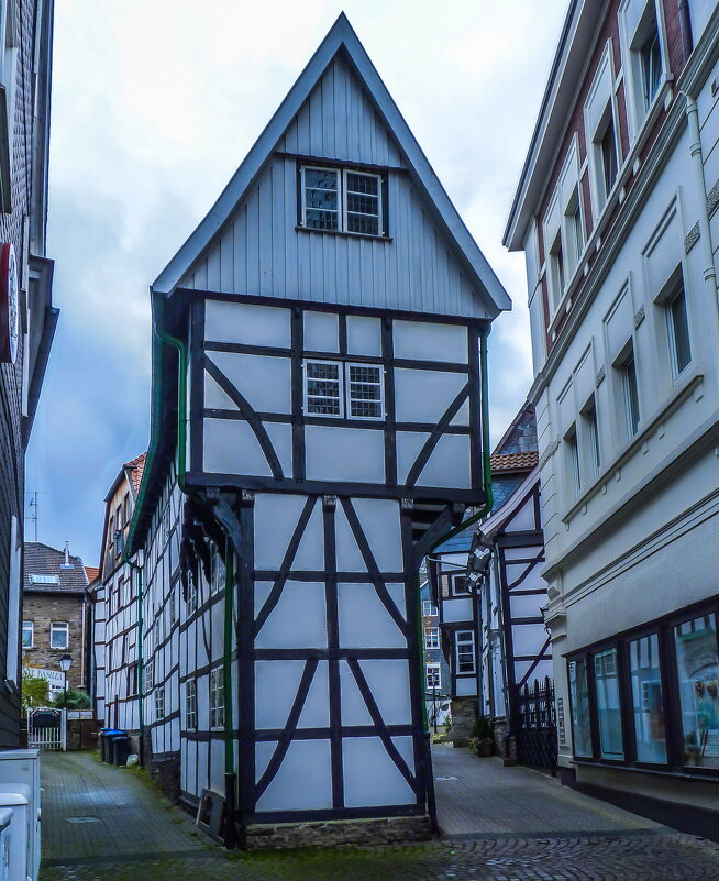 Дом-Утюг.1620/Buegeleisenhaus - Наталья Rosenwasser Дом-Утюг.1620/Buegeleisenhaus - Наталья Rosenwasser