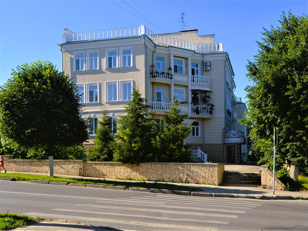 Чебоксары. Дом работников ЦИК. - Пётр Чернега Чебоксары. Дом работников ЦИК. - Пётр Чернега