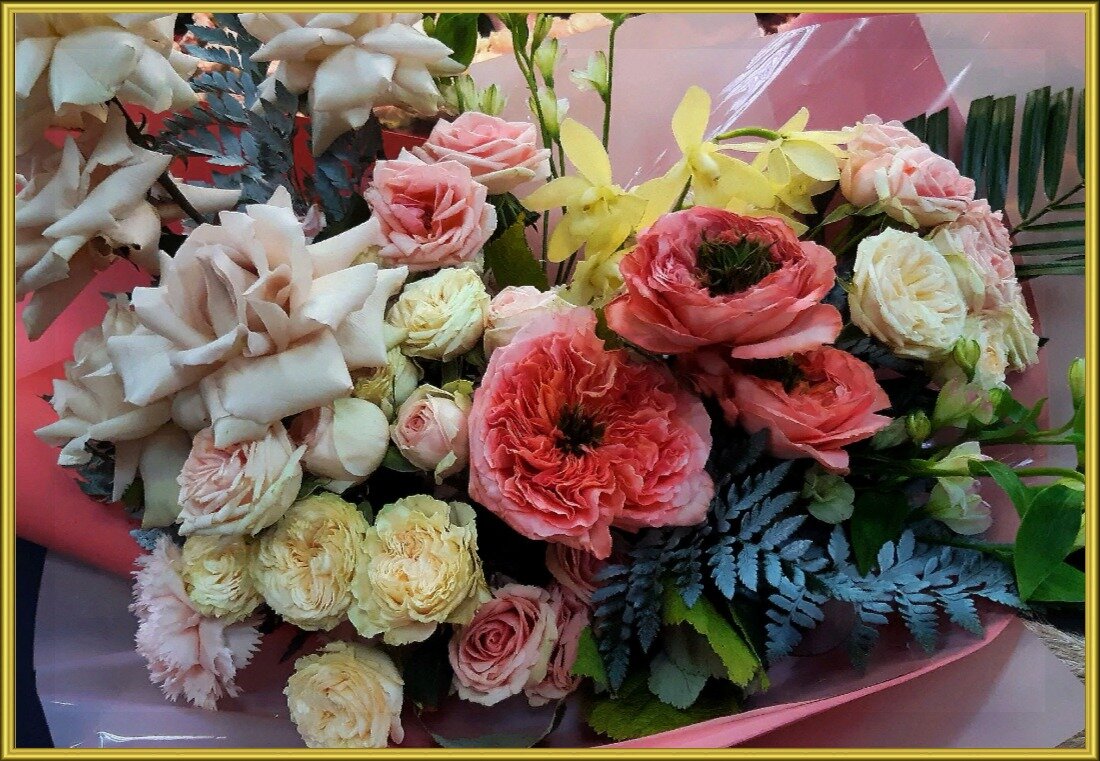 Дорогие мужчины,поздравляю вас с праздником!Будьте здоровы и счастливы! - Нина Андронова