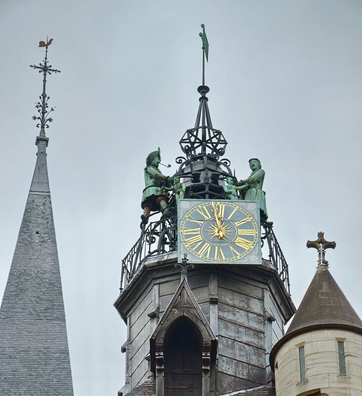 Часы на церкви Нотр-Дам в Дижоне - Sergey Grim