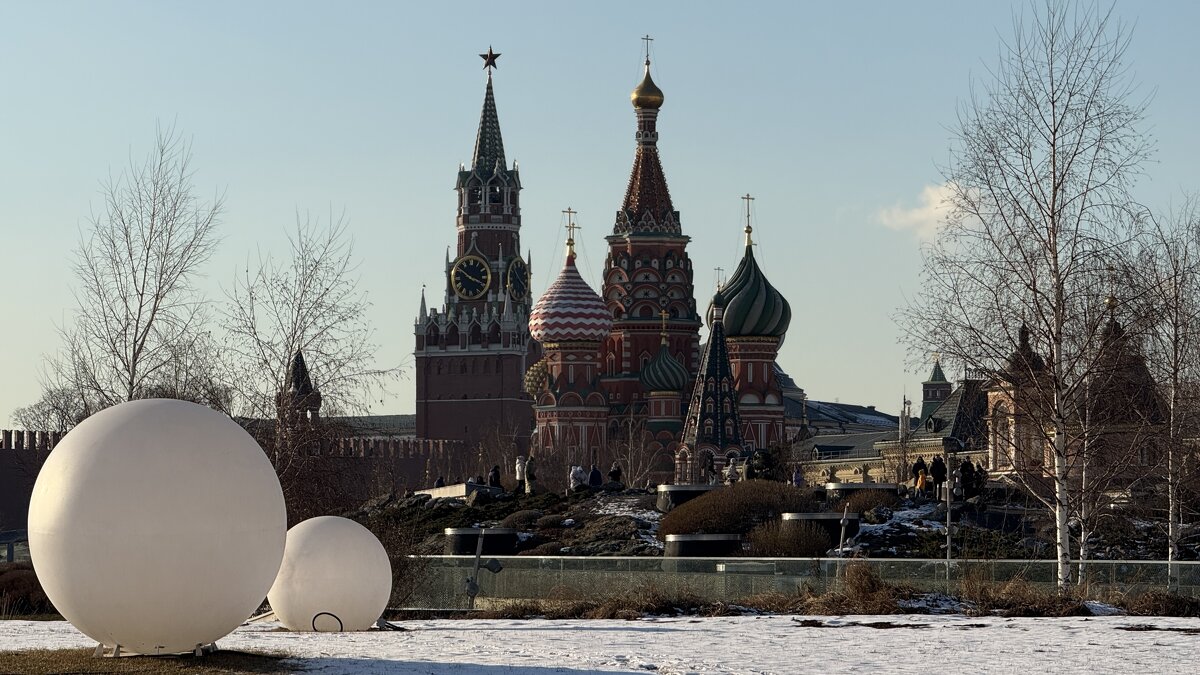 Спасская башня и храм Василия Блаженного - <<< Наташа >>> Спасская башня и храм Василия Блаженного - <<< Наташа >>>