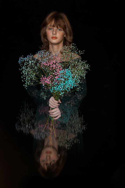 Цветочное отражение - Юрий Захаров Цветочное отражение - Юрий Захаров