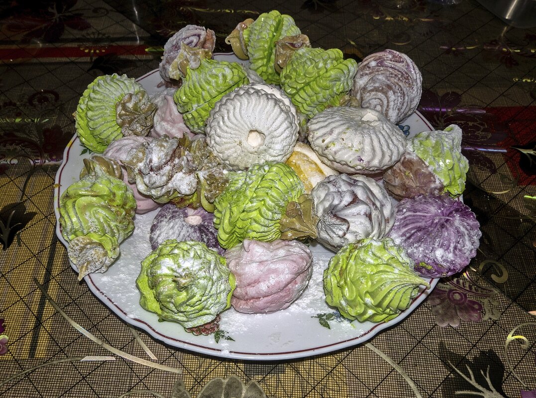 Третий день Масленицы — Лакомка - Валерий Иванович Третий день Масленицы — Лакомка - Валерий Иванович