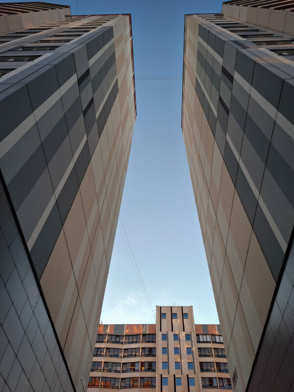 Между Сциллой и Харибдой... - Prinz Eugen Между Сциллой и Харибдой... - Prinz Eugen