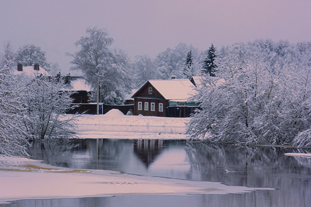 Зимним днëм в городе - Сергей Кочнев