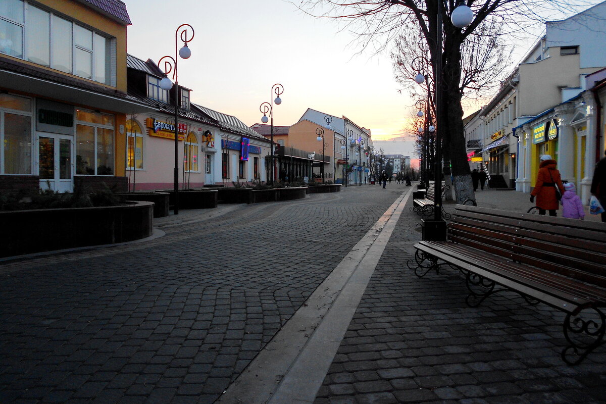 ... - Елена Пономарева