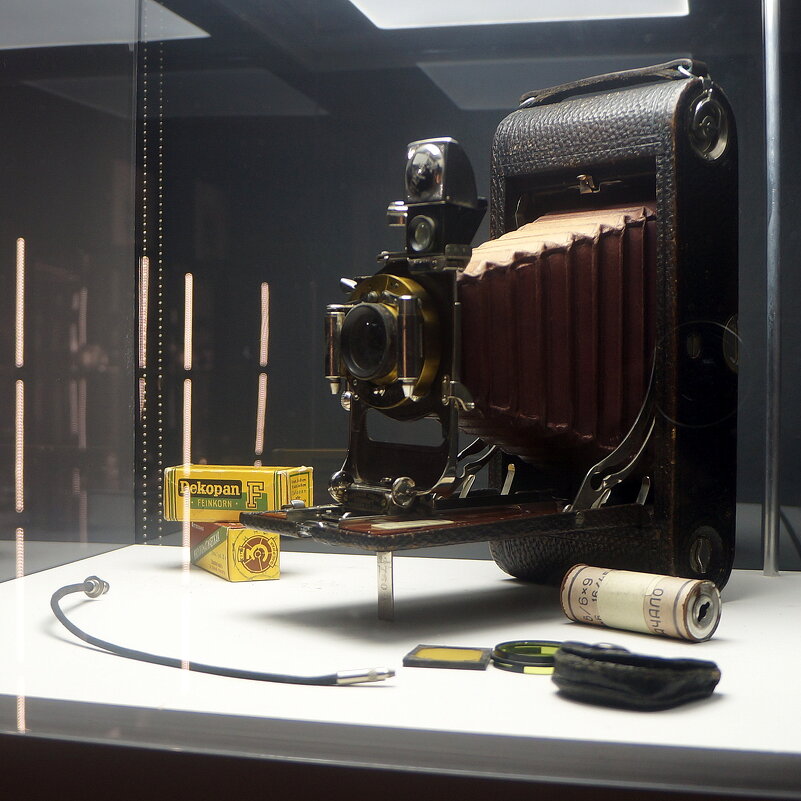 выставка "Внутри старинного фотоаппарата" - zavitok *