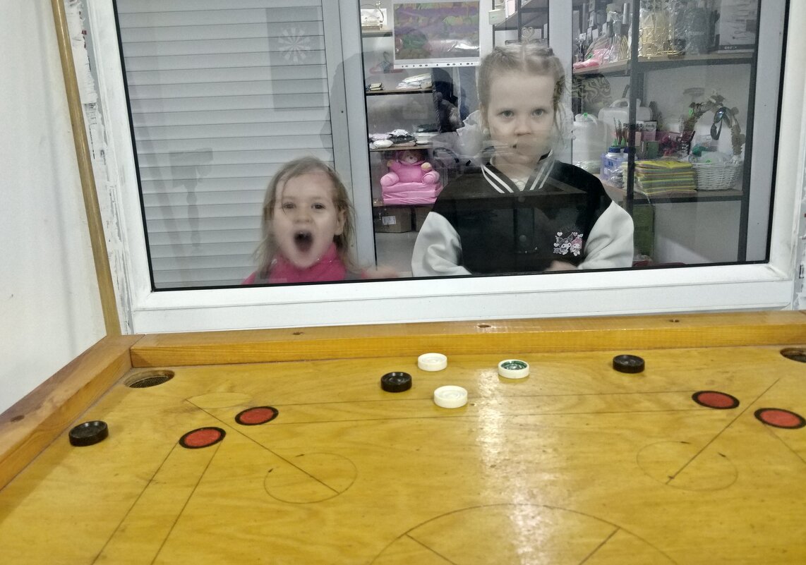 Смешные девочки - Андрей Хлопонин