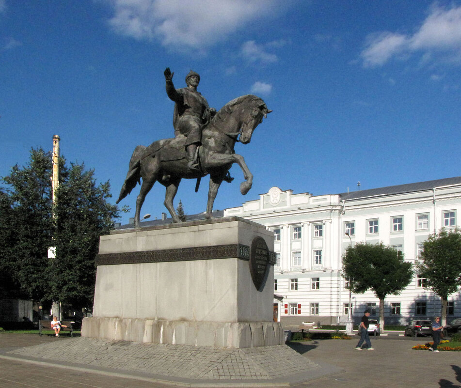 Памятник Михаилу Ярославичу Тверскому - Александр Ильчевский Памятник Михаилу Ярославичу Тверскому - Александр Ильчевский